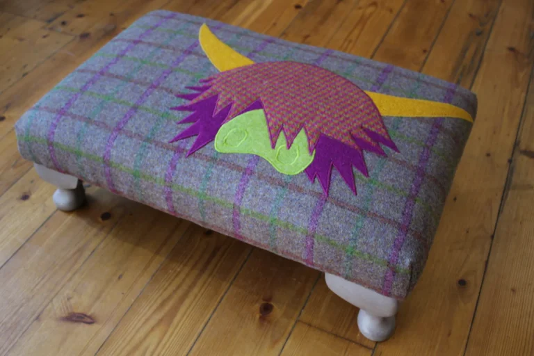 Highland cow stool 768x512