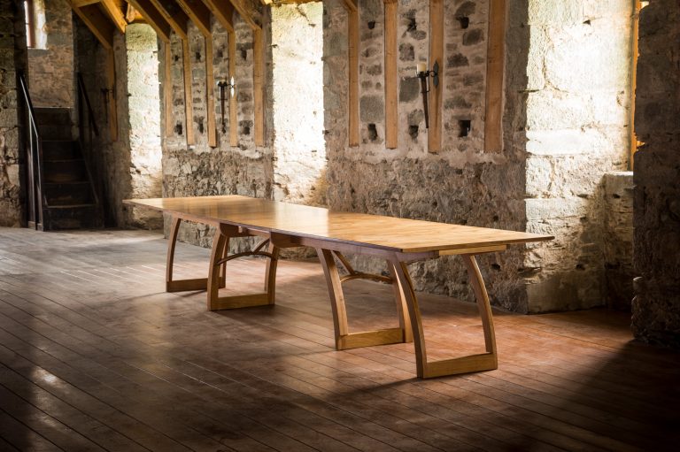 arch table fully open web 768x511