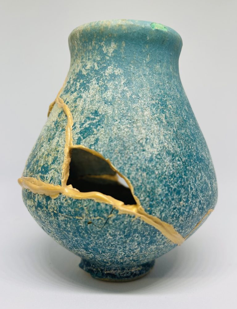 kintsugi vase 768x999